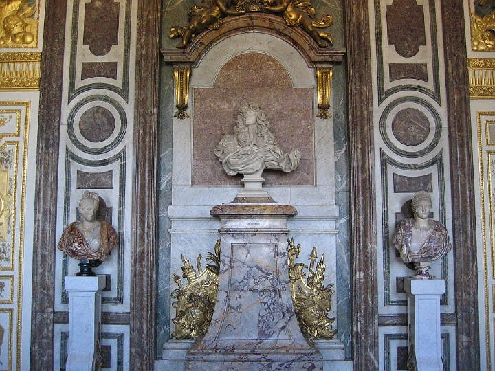 027 Versailles room.jpg